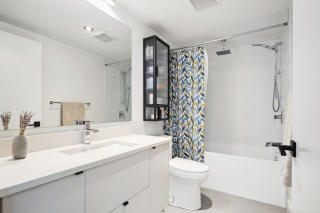 1535 E 5th Ave, Vancouver, BC V5N 1L6, Canada, ,  